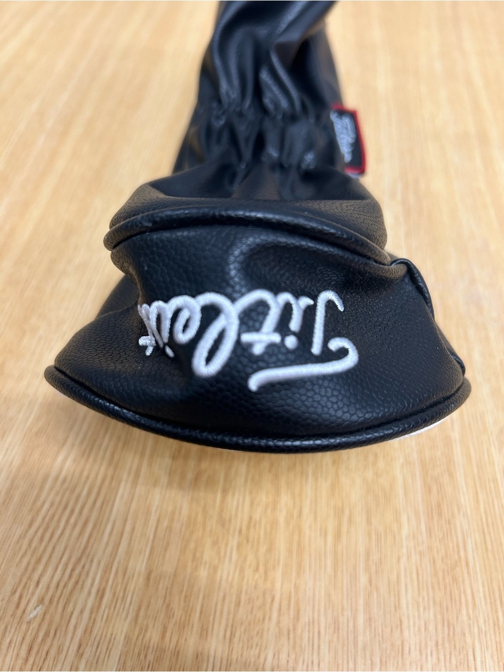 Titleist TSr Driver Head Cover - Picture 4 of 9